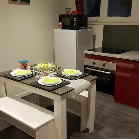Privé Au Sein D'une Résidence De Famille