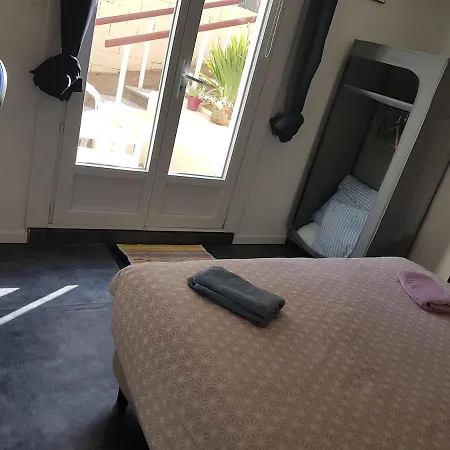 Privé Au Sein D'une Résidence De Famille Appartement Cholet