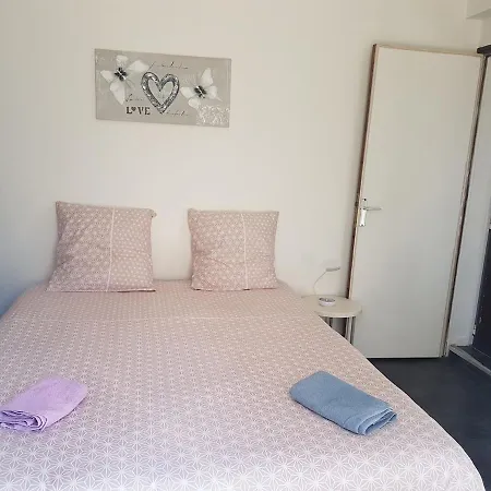 Privé Au Sein D'une Résidence De Famille * Cholet