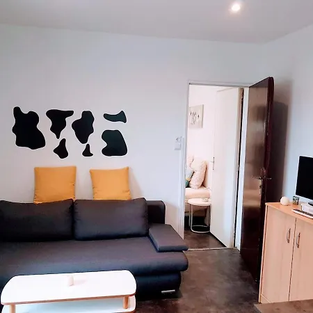 Privé Au Sein D'une Résidence De Famille *