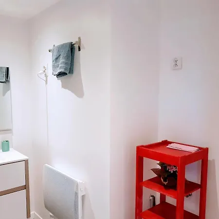 Privé Au Sein D'une Résidence De Famille Appartement Cholet